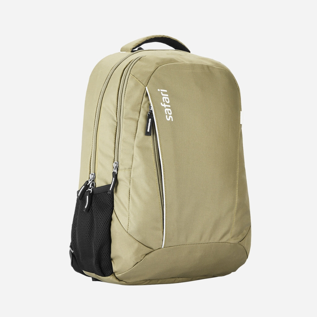 Safari Chase 102 20.6L Black Backpack with Easy Access Pockets