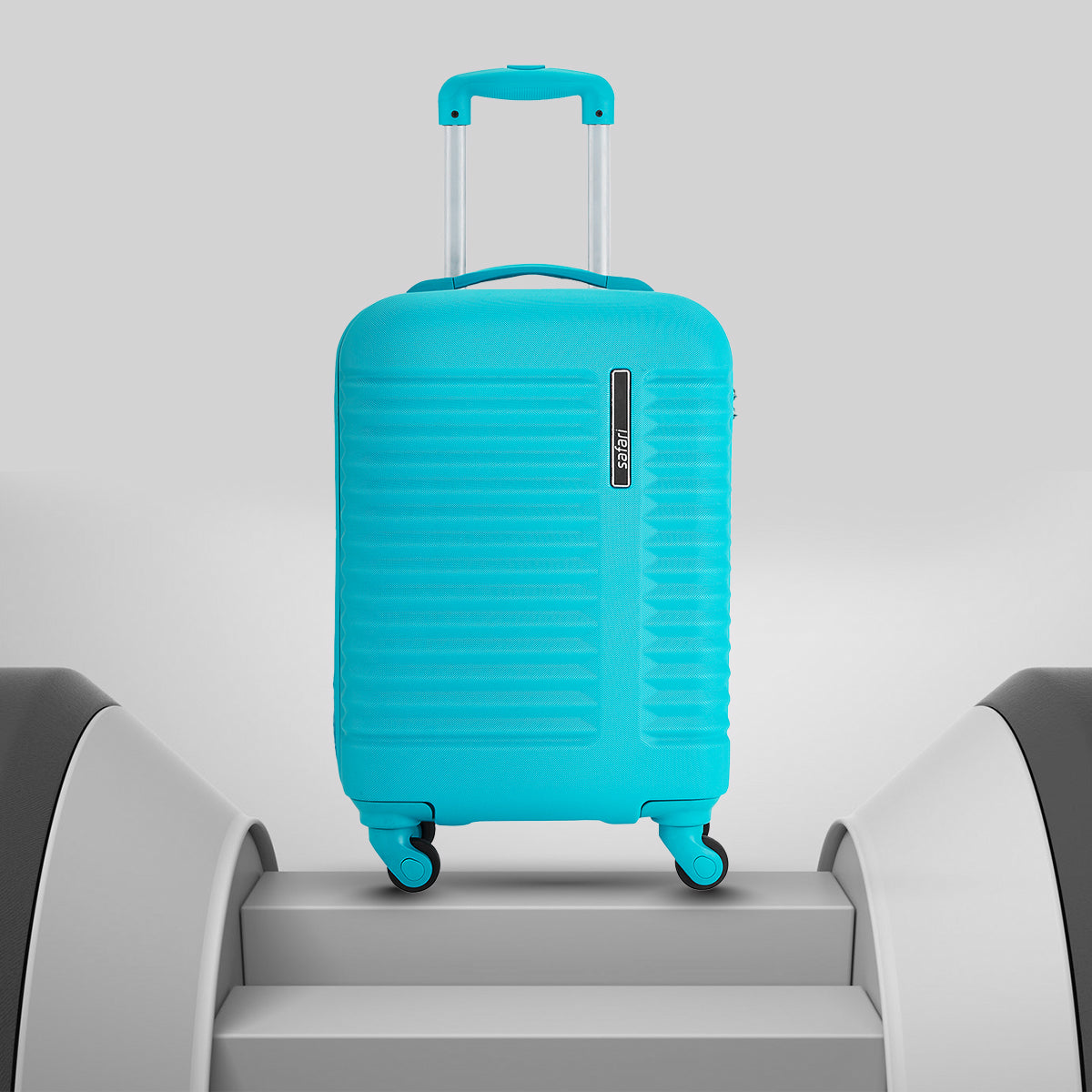 Safari Aerodyne Cyan Lightweight Trolley Bag with TSA Lock and Airline Compliant Sizing