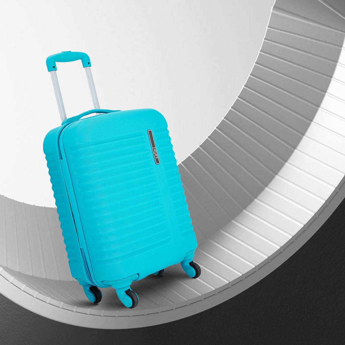 Safari Aerodyne Cyan Lightweight Trolley Bag with TSA Lock and Airline Compliant Sizing