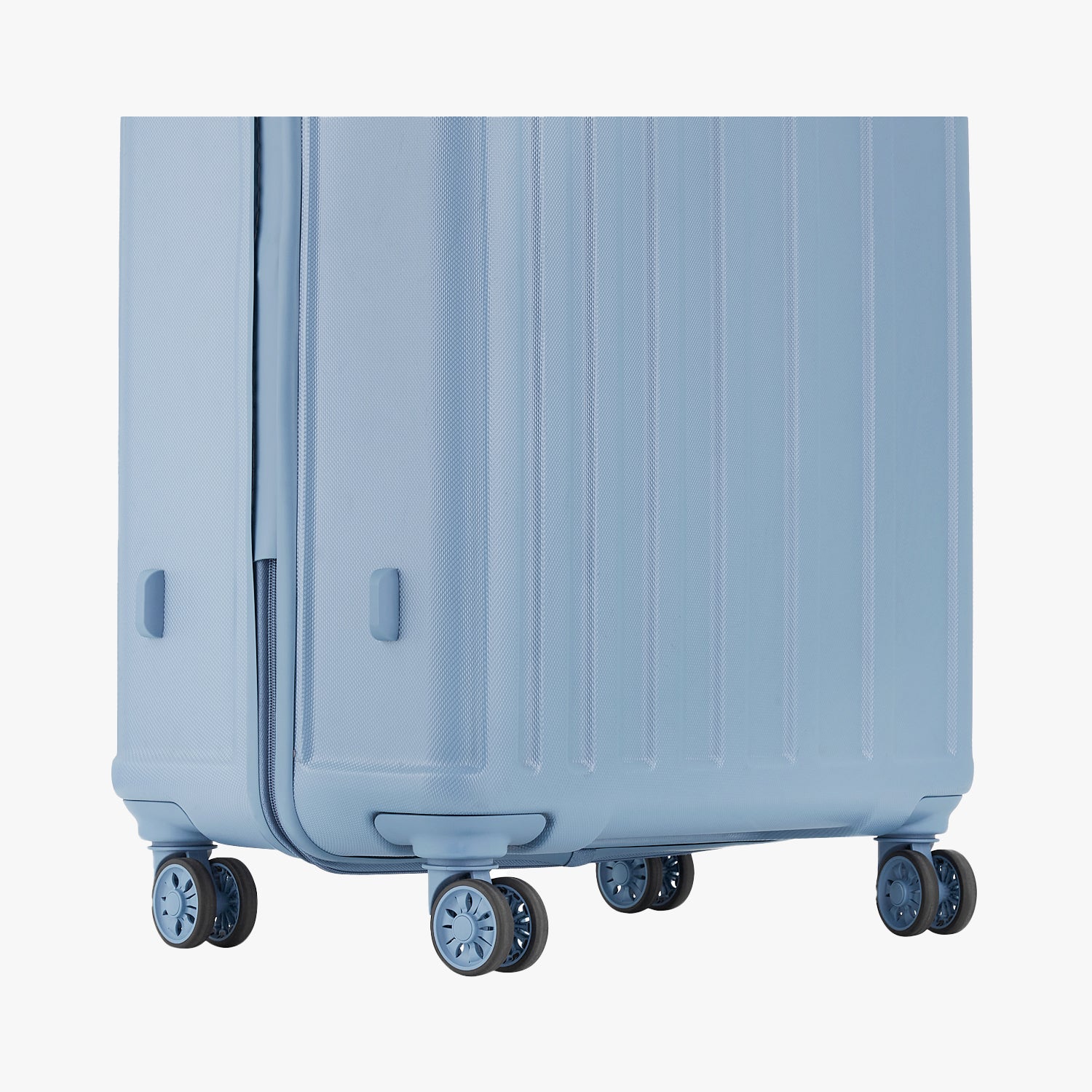 Safari Linea Pearl Blue Trolley Bag with Dual Wheels