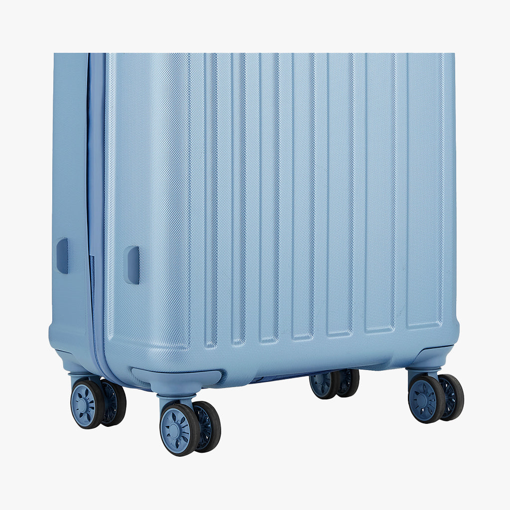 Safari Linea Pearl Blue Trolley Bag with Dual Wheels