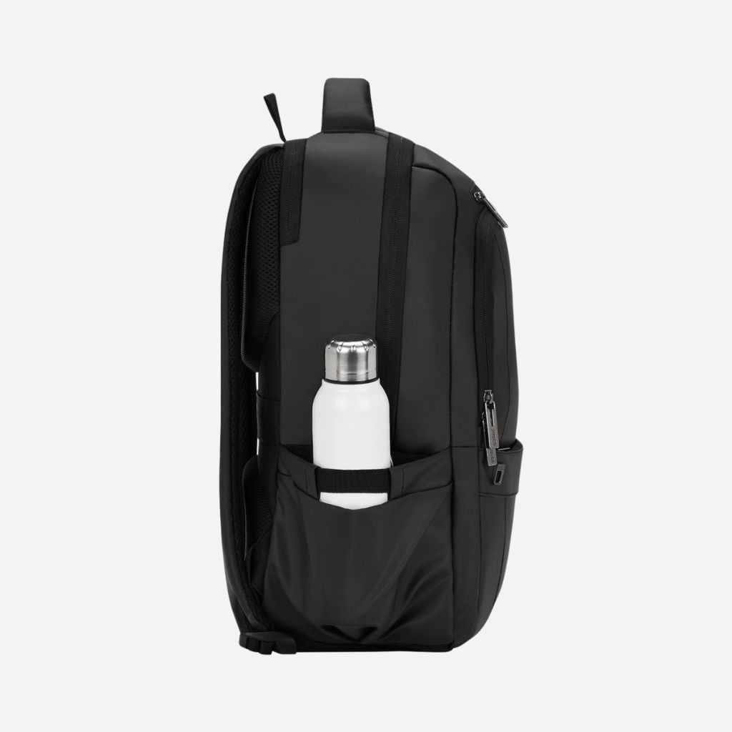 Safari Form Plus 3 32L Black Laptop Backpack with Easy Access Pockets