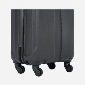 Safari Thorium Sharp Anti scratch BlackTrolley Bag with 360° Wheels