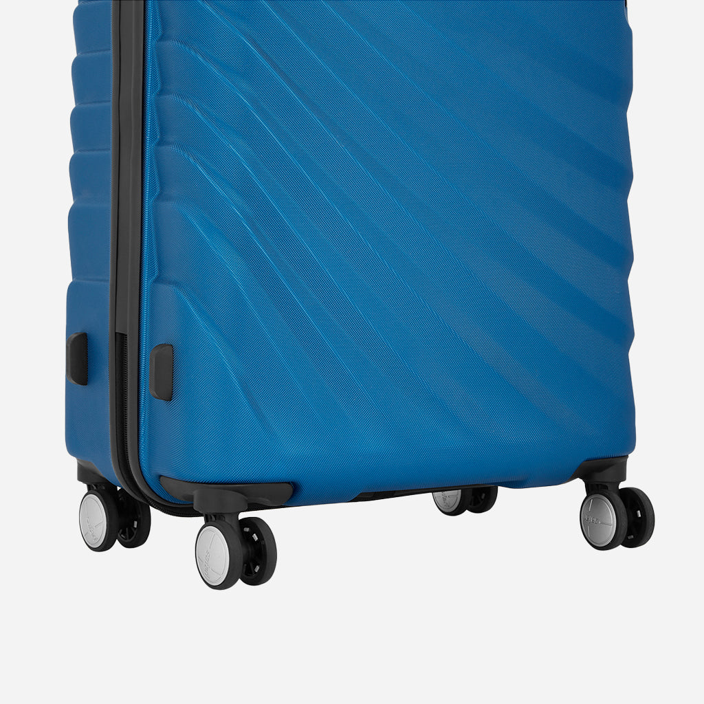 Safari Polaris Trolley Bag and Neck Pillow Blue Combo