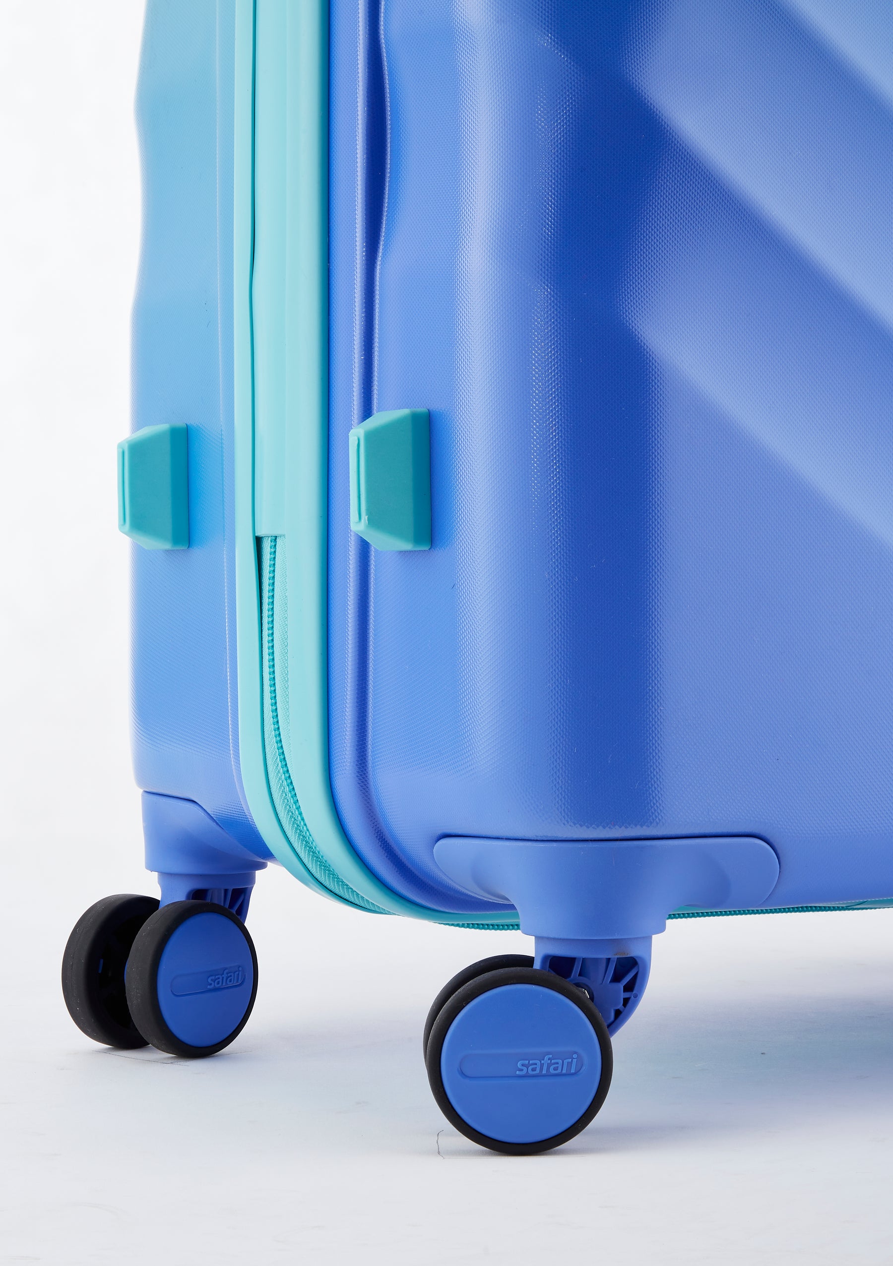 Safari Haze Splash Trolley Bag with TSA Lock, Dual wheels, Side Hooks and Anti-theft Zipper